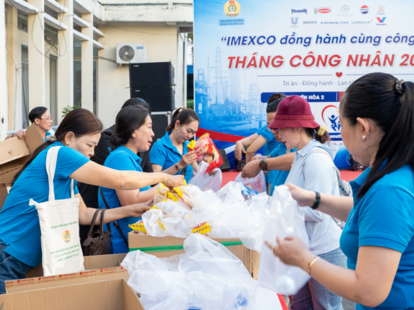 imexco tổ chức hội chợ tháng công nhân