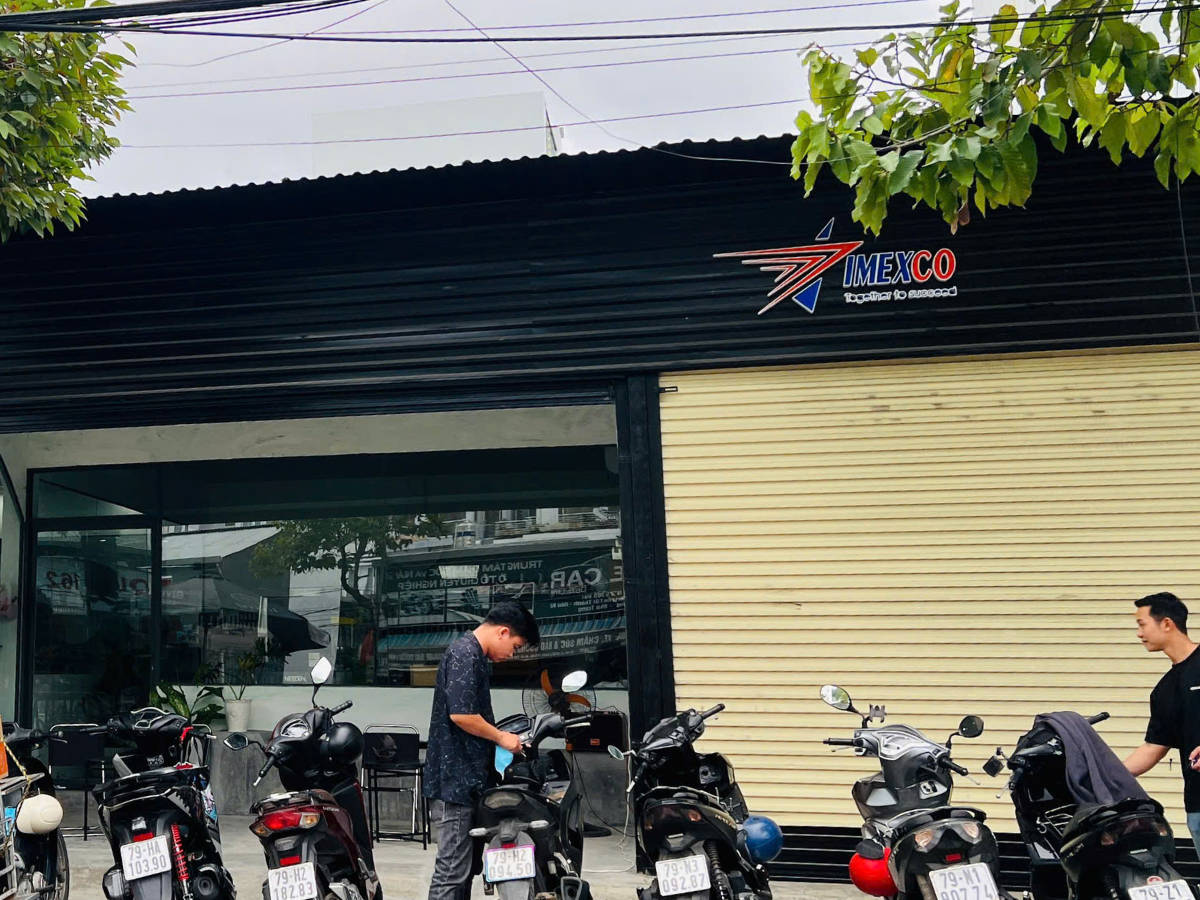 Kho Imexco tại 100,101,102 Đường Nguyễn Tất Thành, Hòn Rớ 1, Phường Nam Nha Trang, Tỉnh Khánh Hòa