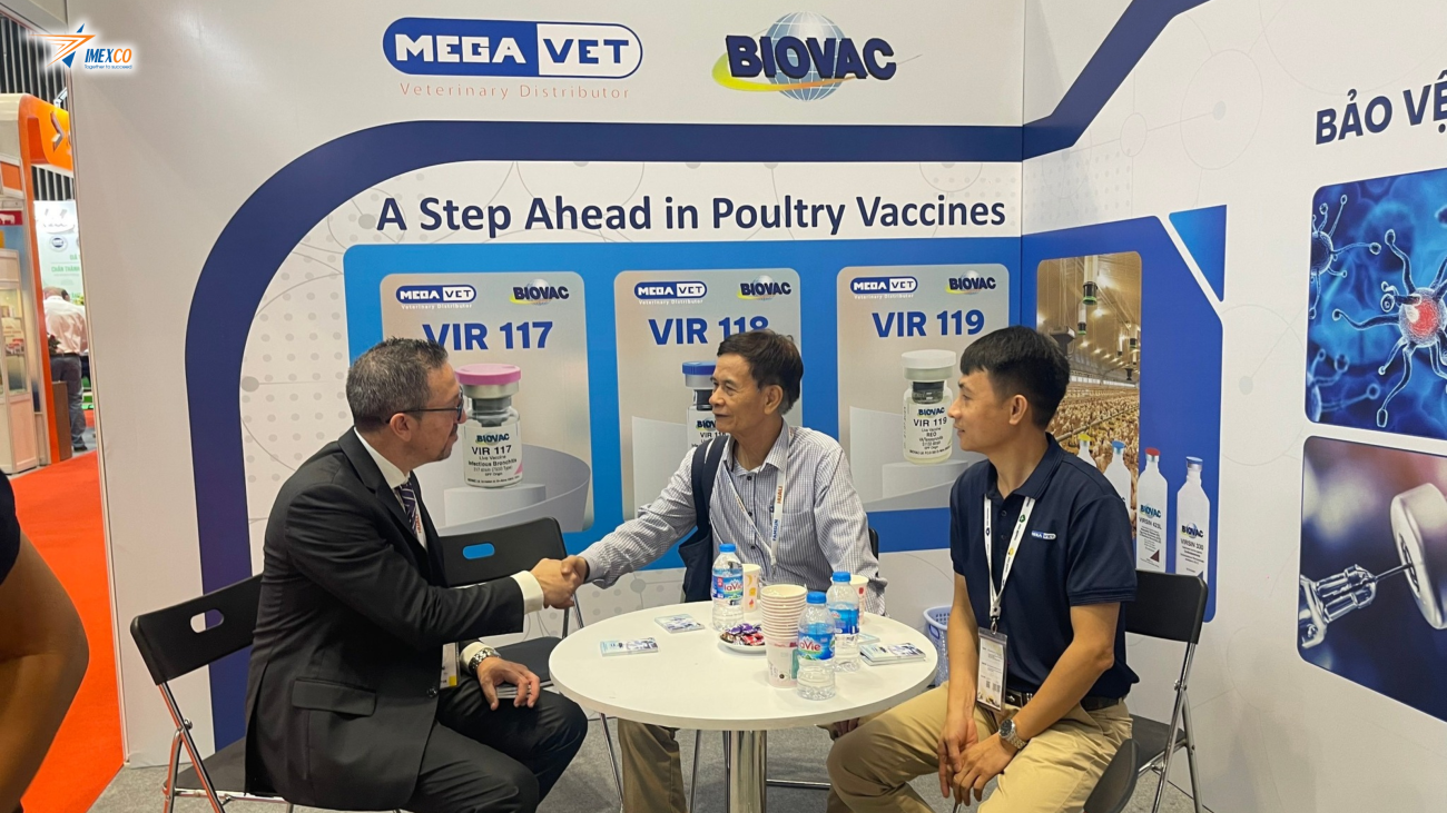 Senior experts from Megavet and Biovac providing direct veterinary consultations to partners